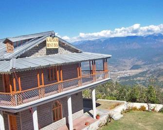 Kausani Best Inn - Kausani - Edificio