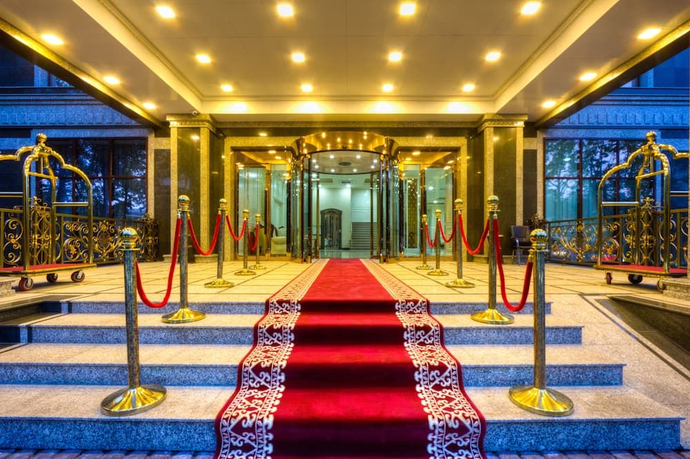 Plaza Hotel Bishkek - בישקק - לובי