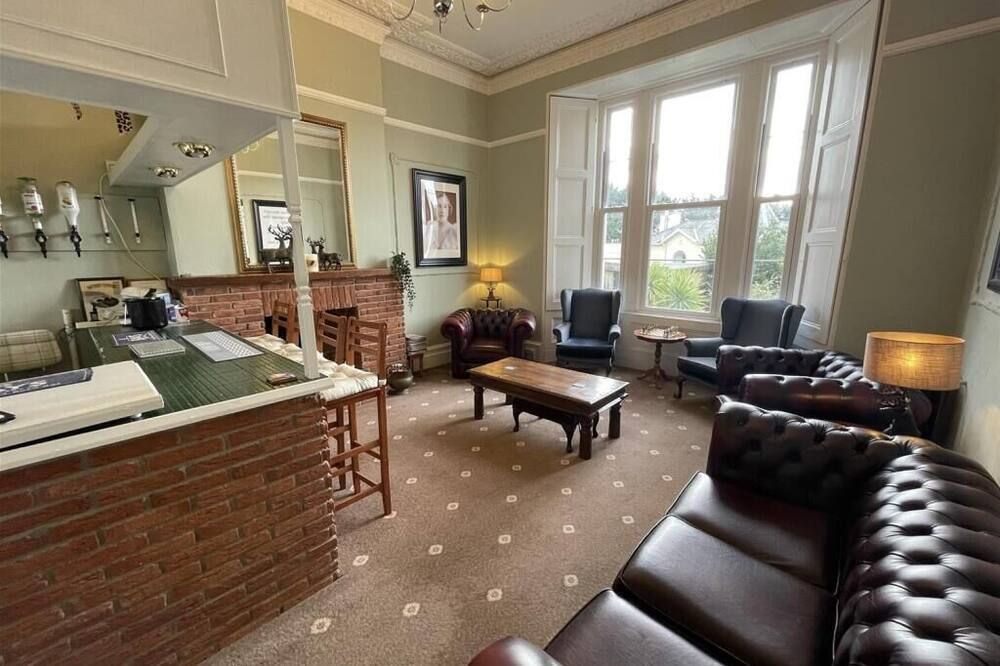 Heathcliff House B&B Exclusively for Adults Free large carpark - טורקי - סלון