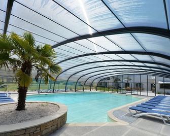 Inter-Hotel Du Golf De Saint-Laurent - Ploemel - Piscine