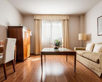 Avenida Hotel - אלמריה - סלון