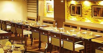 Royalton Hotel - Faisalābād - Restaurante