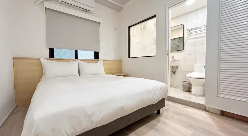 Bedroom view of Yan Bin Hotel