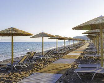 Akti Imperial Deluxe Resort & Spa Dolce by Wyndham - Ixia - Beach
