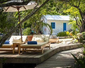 Hotel Coralina Island - Islas del Rosario - Patio