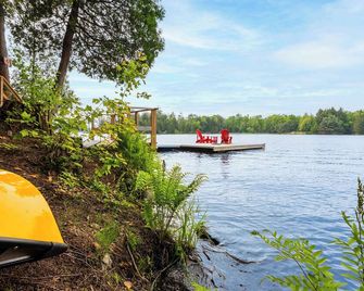 Alpine Lake House - Waterfront on Lake Muskoka - Port Carling
