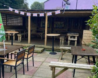 Devon & Cornwall Inn - Torpoint - Patio