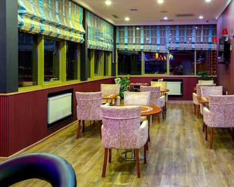 Central Park Hotel - Baku - Restaurant