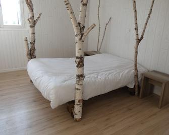 Gite Memoire De Coeur Sans Draps Ni Serv - Foucherans - Bedroom