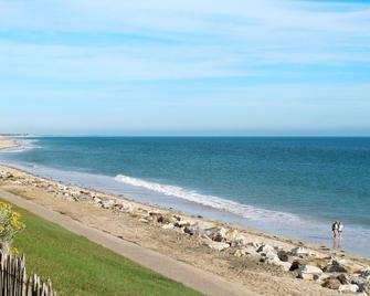 Stunning private villa for 5 guests with WIFI, TV, patio, pets allowed and parking - Bricquebec-en-Cotentin - Strand