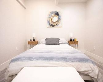 Newly renovated one bedroom Suite - לאס וגאס