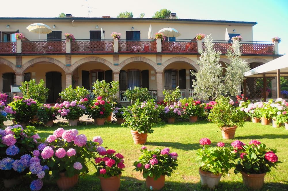 Hotel Le Renaie - San Gimignano