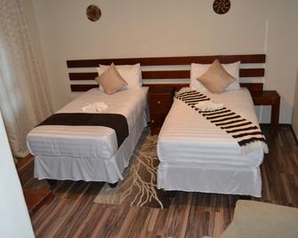 Chobe Sunset Chalets - Kasane - Quarto
