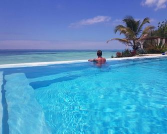 Marafiki Bungalows - Kiwengwa - Bazén