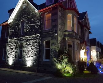 McInnes House rooms with breakfast - Kingussie - Gebouw