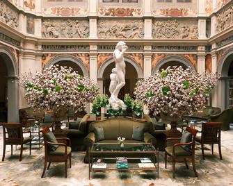 Four Seasons Hotel Firenze - פירנצה - לובי