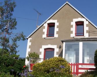 Fisherman's house between Paimpol and Brehat - Ploubazlanec - Building