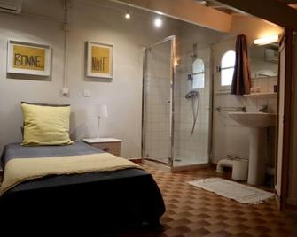 Superb stone-built villa with swimming pool - Crillon-le-Brave - Bedroom