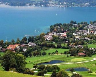Bubble Tent Hotel - Steinbach am Attersee - Budova