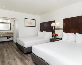 Alpine Inn near Convention Center and the Park - Anaheim - Bedroom