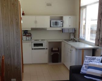 Orford Sea Breeze Holiday Cabins - Orford - Cocina