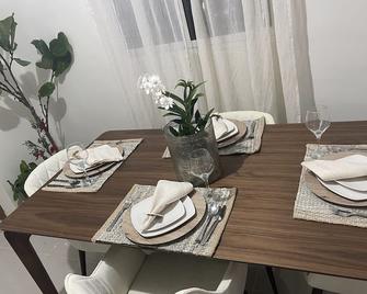 Comfortable 3 Bed Room Apartment With Everything You Need - Santo Domingo Oeste - Comedor