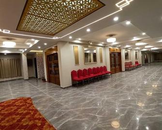 Hotel Avisha - Kolkata - Lobby