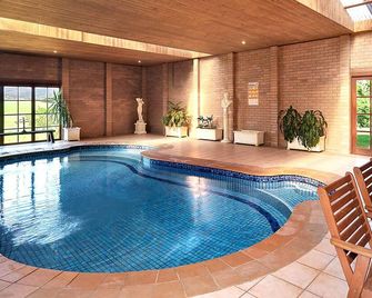 Strathearn Park Lodge - Scone - Pool