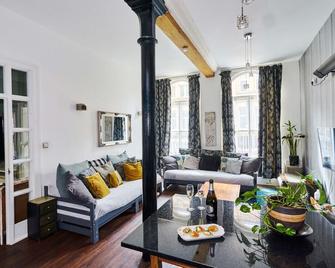 Satori Serviced Apartments - Mánchester - Sala de estar