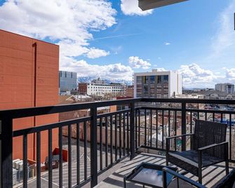 Convention Ctr Luxury 1br Pool Gym Hot Tub - Salt Lake City - Balcón
