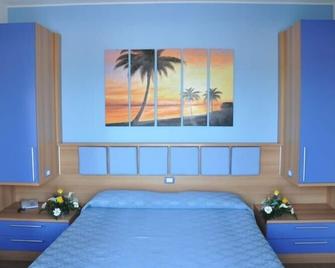 Hotel Caraibi - Grottammare - Bedroom