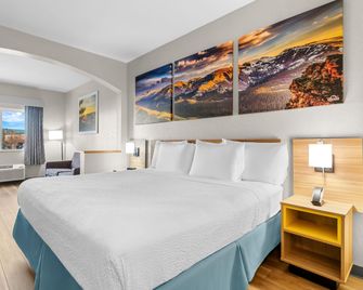 Days Inn & Suites by Wyndham Castle Rock - Castle Rock - Ložnice