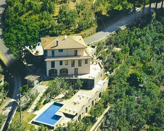 Morosi - Lamporecchio - Edificio