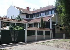 Szlovak Panzio - Békéscsaba - Building
