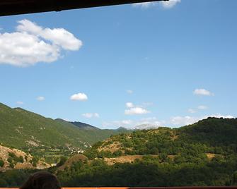 Cozy furnished mountain and lake apartment in a medieval village - Pescorocchiano - Outdoor view