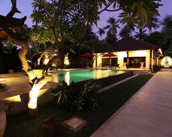 Hotel Melamun - Buleleng