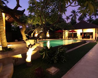 Hotel Melamun - Buleleng