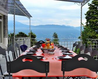 holiday vacation villa rental italy, lake district, lake maggiore, view, pool, air conditioning, short term long term ho - Baveno - Balkón
