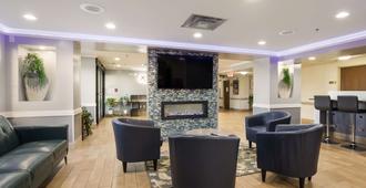 Quality Inn And Suites Cvg Airport - Erlanger - Area lounge