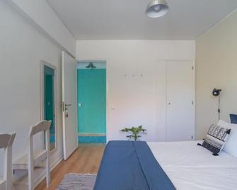 Lisbon Waves Surf Lodge - Costa de Caparica - Habitación