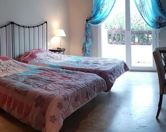 Renovated Seafront Apartment In Saidia 50M - Residente Perle Orientale Rt1 - Saïdia - Chambre