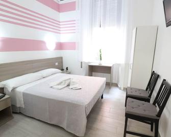 Albergo Leonardo Da Vinci - Milano - Camera da letto