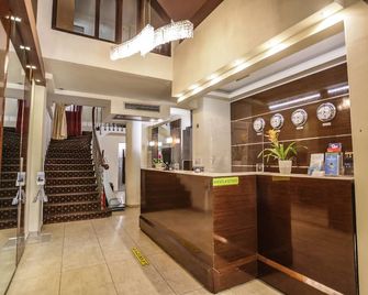 Aegeon Hotel - סלוניקי - דלפק קבלה