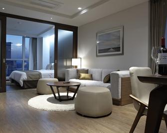 Ocloud Hotel Gangnam - Seoul - Living room