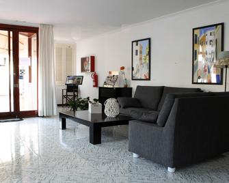 Balear Hotel - Ciutadella de Menorca - Phòng khách