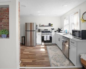Cute Cottage-New Remodel! - Franklin - Cocina