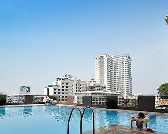 Royal Lanna Hotel - Chiang Mai - Pool