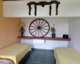 Estancia Renacimiento - Atlántida