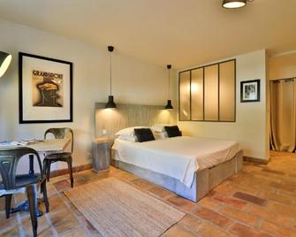 Le Mas des Brune - Saint-Laurent-dʼAigouze - Habitación
