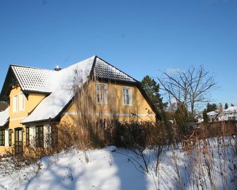 Appartement Magdalena - Ostseebad Wustrow - Gebäude